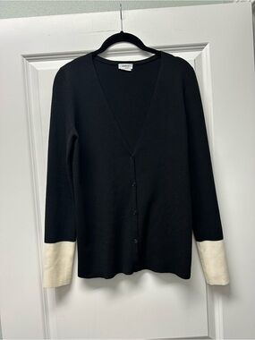 Like New Akris Punto Wool Blend Black V-Neck Cardigan with Cream Cuffs